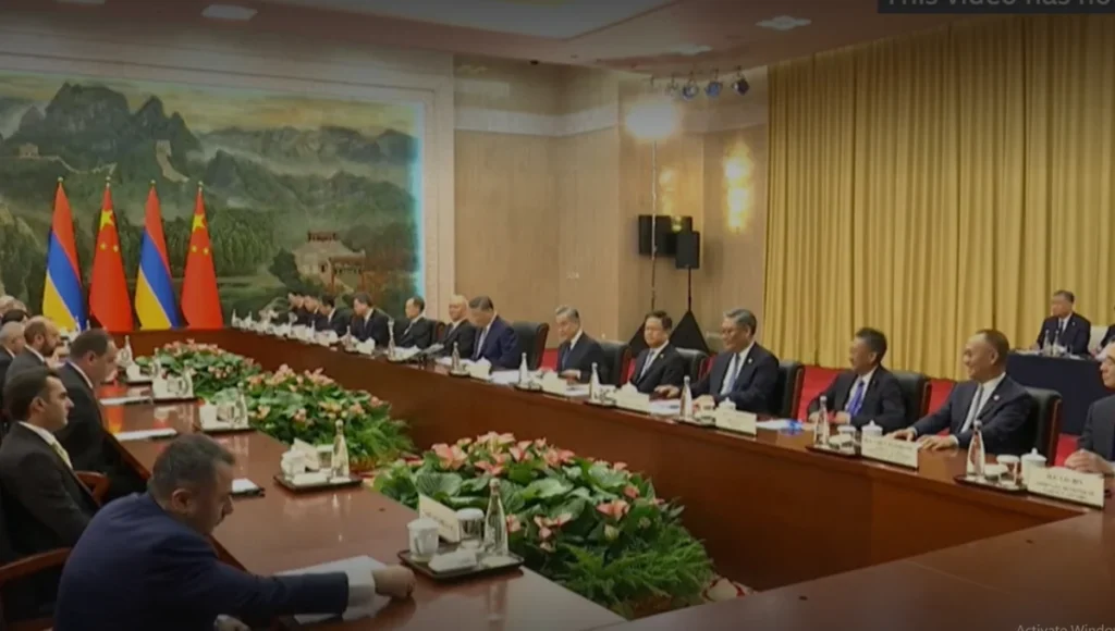 China and India Vow to Be "Partners, Not Rivals" as Leaders Meet at SCO Summit 2 China and India Vow to Be Partners Not Rivals as Leaders Meet at SCO Summit 1