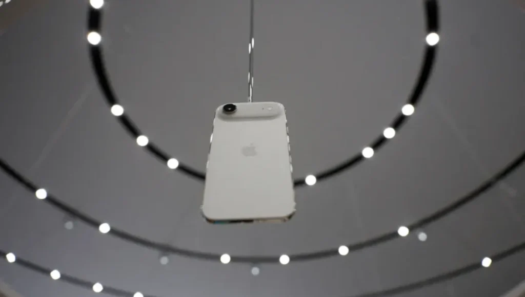 Apple Unveils iPhone Air in First Major Redesign in a Decade 2