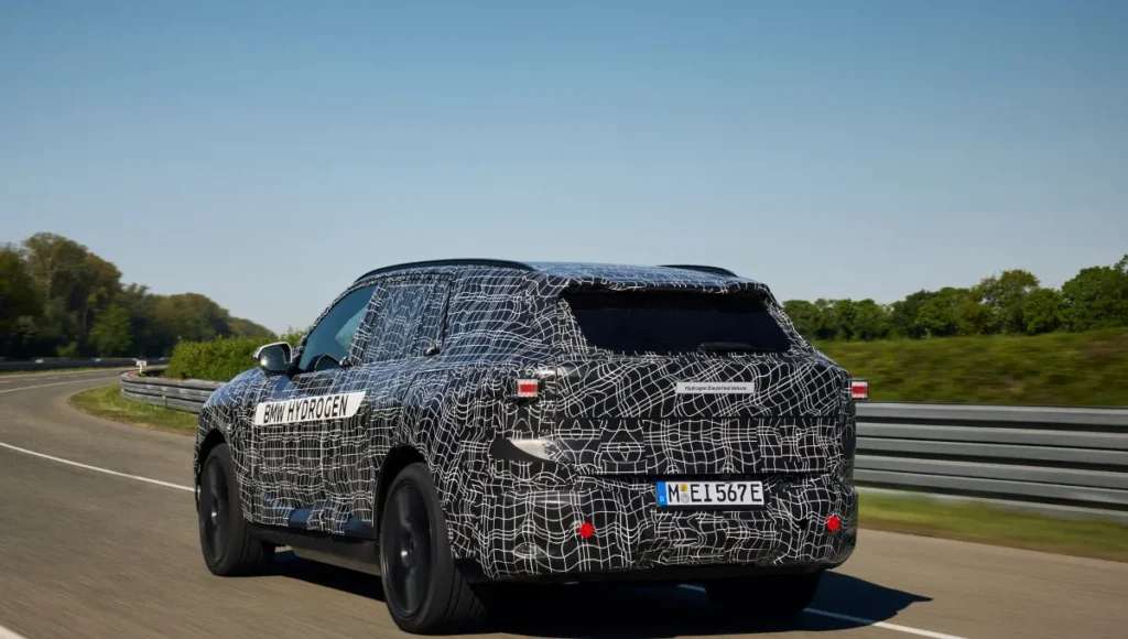 New BMW X5 Debuts With Hydrogen EV and Multiple Powertrains 5