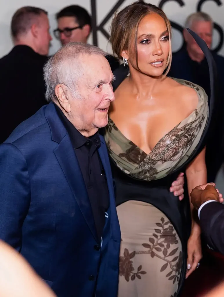 Jennifer Lopez and Ben Affleck Seen Together for the First Time Since Divorce at Kiss of the Spider Woman Premiere 3